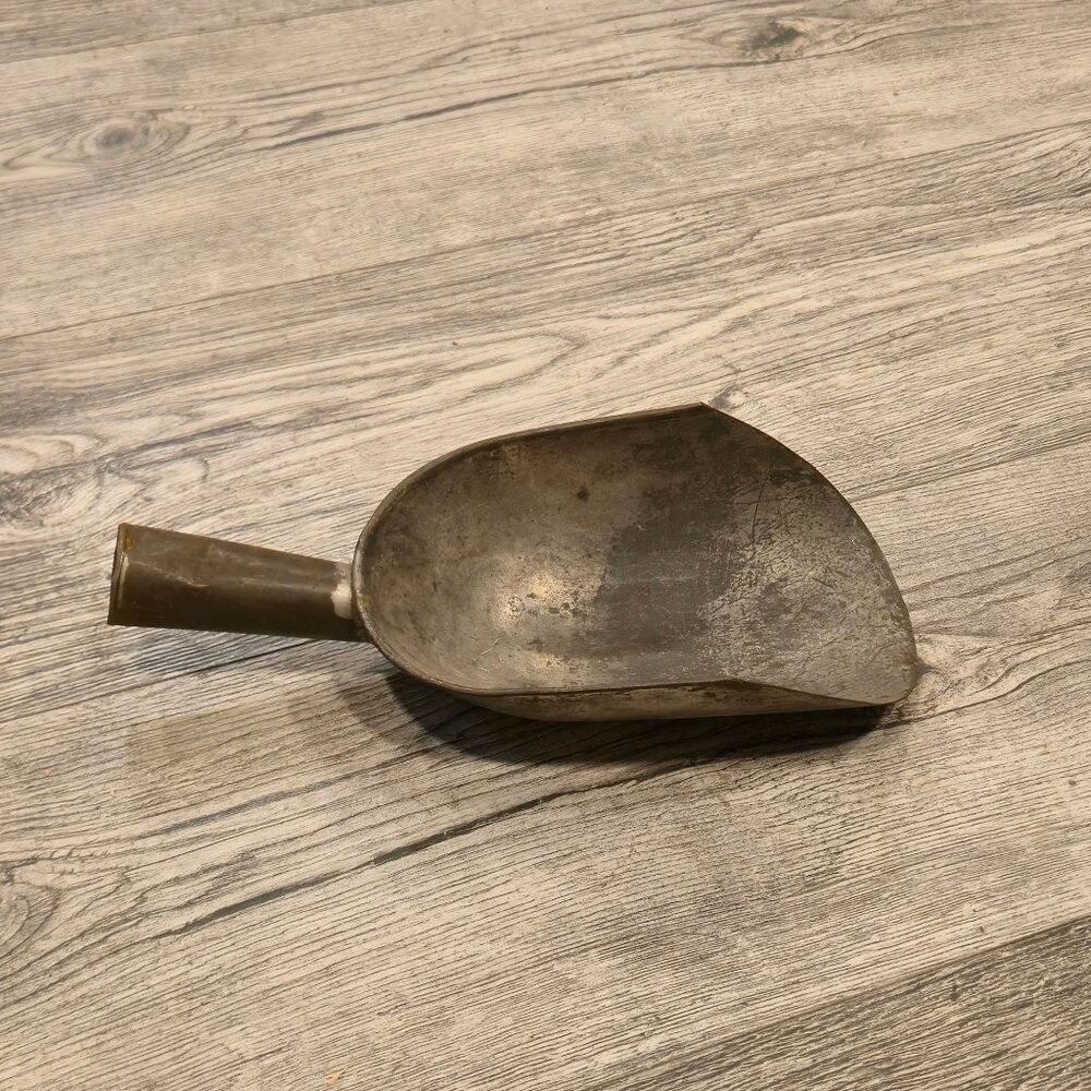 Vintage Metal Grain Scoop Shovel Rustic Farmhouse Primitive Antique Steel Tool - Picture 3 of 13